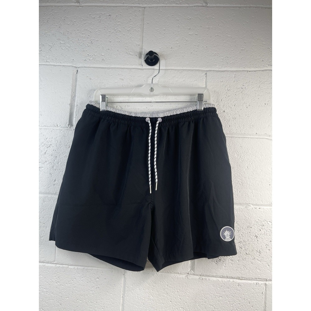 Chubbies Men's  Swim Trunks XL The Capes 5.5 Black Shorts Pineapple Lined Pocket